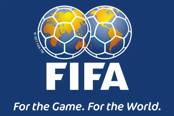 亨利批评C罗跑位挡B费射门：球队需进球非你需